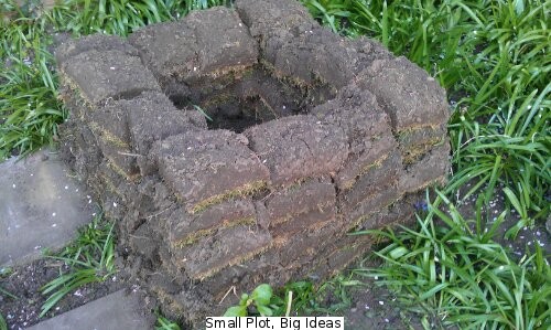 Compost bin made from old turf